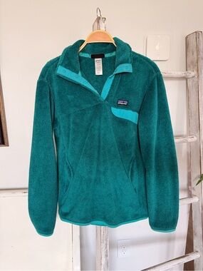 Patagonia Women’s Sweater Size Large Green Synchilla Snap-T Pullover
